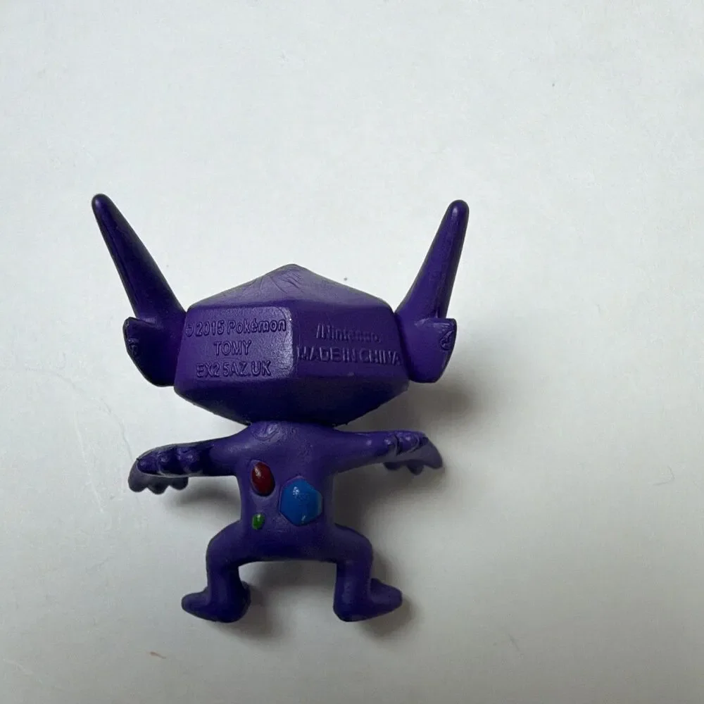TOMY Pokémon Mew & Sableye 2pc Small Plastic Figure Set Pink/Purple